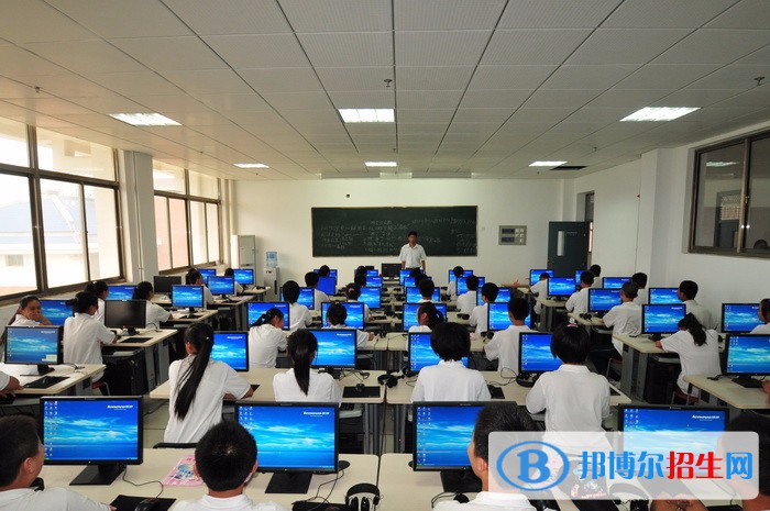四川2023年計算機學校學什么比較好