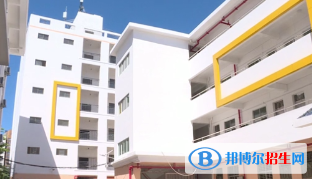 保亭中學(xué)2023年學(xué)費、收費多少 