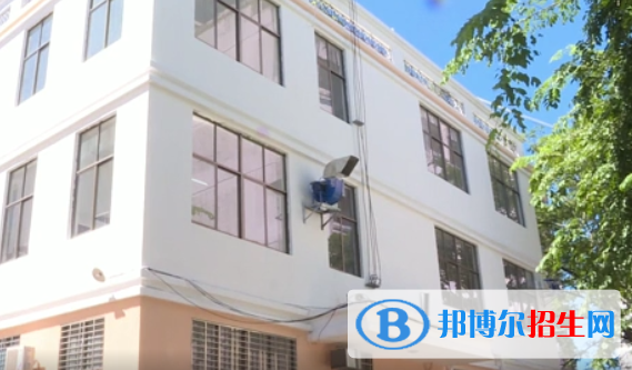 保亭中學(xué)2023年報(bào)名條件、招生要求、招生對象 