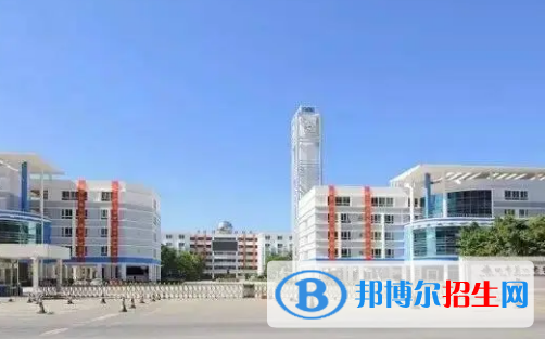 2022?？谑械谝恢袑W(xué)全國(guó)排名第幾（第63名）2022海南省排行第幾（第3名）