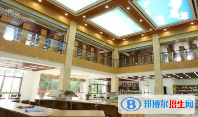 昌江中學2023年學費、收費多少 