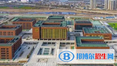 平?jīng)龅母咧信琶笆膶W(xué)校（平?jīng)龈咧校? width=