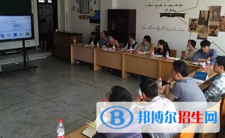 大學(xué)應(yīng)用語(yǔ)言學(xué)專業(yè)可以從事哪些工作？