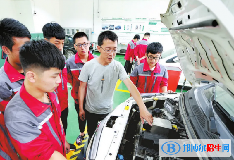 陜西2023年現(xiàn)在中專學(xué)校學(xué)什么專業(yè)好