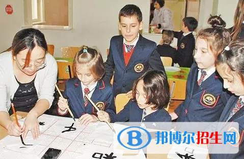 大學(xué)保加利亞語專業(yè)可以從事哪些工作？