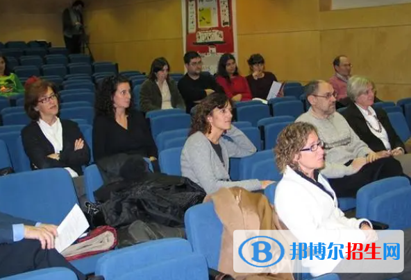 大學(xué)加泰羅尼亞語專業(yè)可以從事哪些工作？