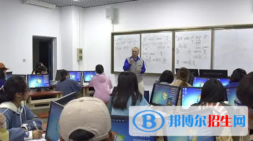 大學(xué)印地語專業(yè)可以從事哪些工作？
