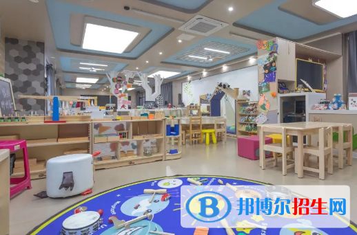 杭州2023年中專學校和中專有哪些區(qū)別