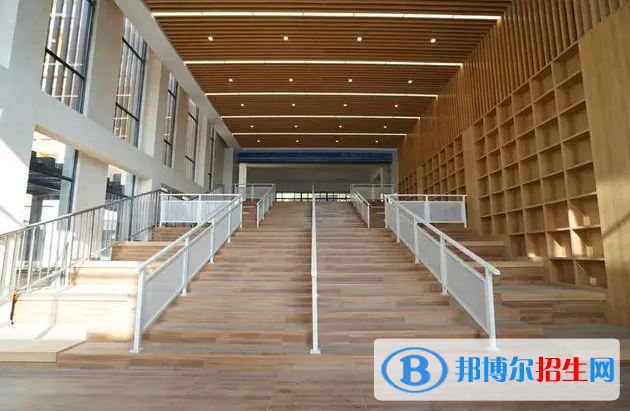 牛津國際公學(xué)常州學(xué)校初中部2023年學(xué)費(fèi)標(biāo)準(zhǔn)