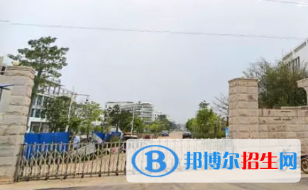 廣西2023年計(jì)算機(jī)學(xué)校畢業(yè)是什么文憑