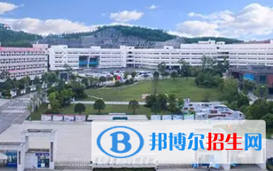 畢節(jié)醫(yī)學(xué)高等?？茖W(xué)校是大專還是中專(畢節(jié)醫(yī)學(xué)高等專科學(xué)校)