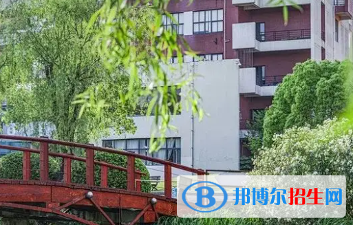 上海工藝美術(shù)職業(yè)學(xué)院是大專還是中專(上海工藝美術(shù)職業(yè)學(xué)院)
