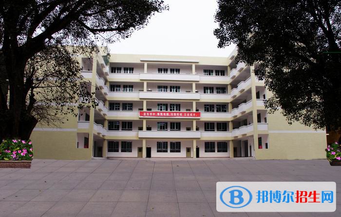 蘭州2023年讀計算機學校好還是高中