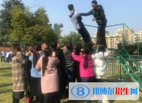 杭州2023年上中專學?？梢钥即髮W嗎