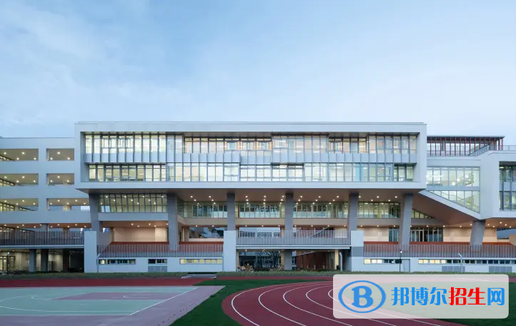 華東師范大學(xué)第二附屬中學(xué)國(guó)際部2023年學(xué)費(fèi)標(biāo)準(zhǔn)