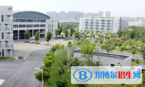 眉山華西航空旅游學(xué)校是大專還是中專(眉山華西航空旅游學(xué)校)