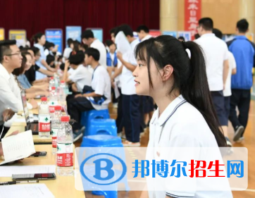 杭州2023年中專(zhuān)學(xué)校有什么專(zhuān)業(yè)適合女生