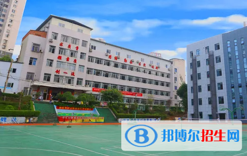 重慶市護士學校是大專還是中專(重慶市護士學校)