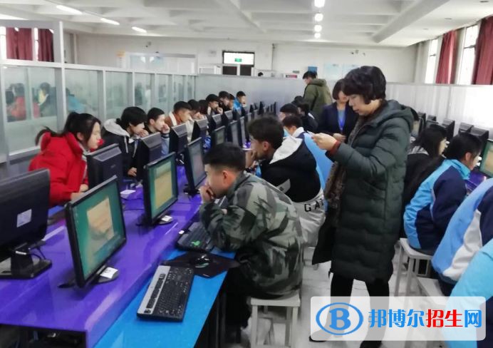 蘭州2023年初中生讀什么計算機好