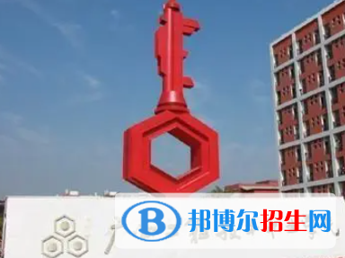 廣州工程技術(shù)職業(yè)學(xué)院是大專(zhuān)還是中專(zhuān)（廣州工程技術(shù)職業(yè)學(xué)院）