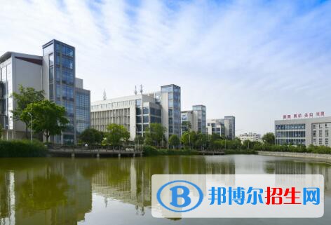 四川2023年上計(jì)算機(jī)學(xué)校學(xué)什么專(zhuān)業(yè)好