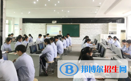 浙江2023年高中畢業(yè)上什么中專學校好