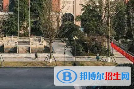 重慶建筑科技職業(yè)學院是不是全日制大專院校?