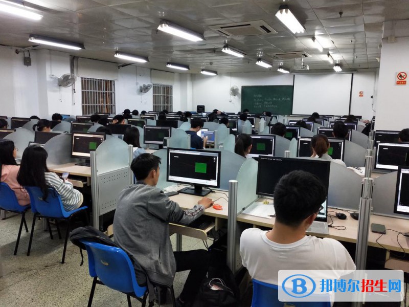 蘭州2023年計算機學(xué)校讀出來是什么文憑
