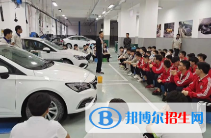 杭州2023年男生中專學什么好