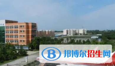 成都東星航空旅游專修學(xué)院是大專還是中專(成都東星航空旅游專修學(xué)院)