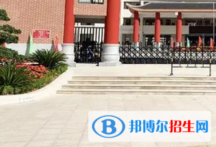 德慶縣孔子學校2022年分數(shù)線是多少?(2023參考)