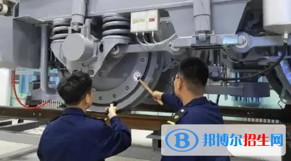 鐵道機(jī)車車輛制造與維護(hù)專業(yè)(國(guó)標(biāo)版)怎么樣?