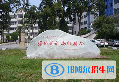 襄陽(yáng)一中鴻文中學(xué)、襄陽(yáng)三中實(shí)驗(yàn)中學(xué)2022錄取分?jǐn)?shù)線（2023參考）