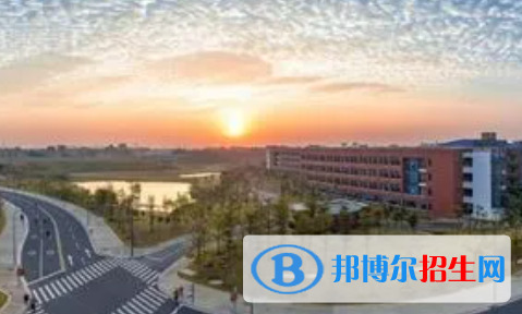 佛山科學(xué)技術(shù)學(xué)院是不是雙一流大學(xué)嗎？
