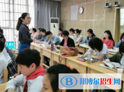 小學道德與法治教育專業(yè)好嗎?(小學道德與法治教育專業(yè))