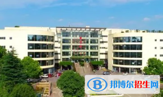 三峽大學科技學院是不是雙一流大學？