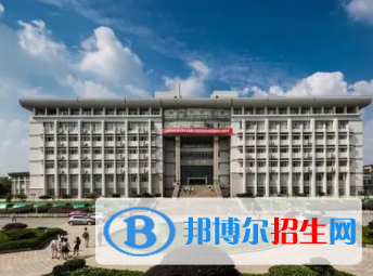 湘潭大學(xué)興湘學(xué)院是不是雙一流大學(xué)？