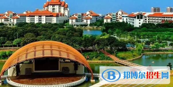 廈門大學(xué)嘉庚學(xué)院是不是雙一流大學(xué)？