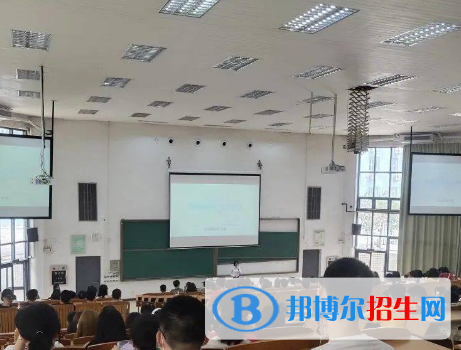 應(yīng)用德語專業(yè)好嗎?(應(yīng)用德語專業(yè))