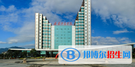 福建江夏學(xué)院是不是雙一流大學(xué)？