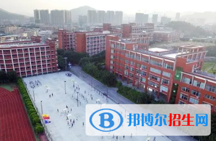 閩南科技學院是不是雙一流大學？