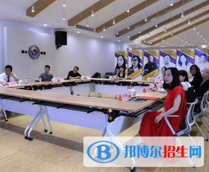 民族服裝與飾品專業(yè)好嗎?(民族服裝與飾品專業(yè))