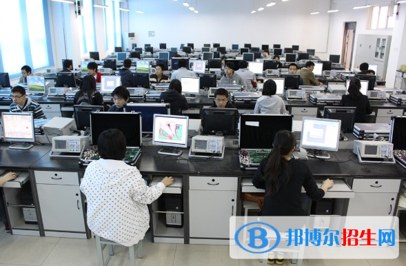 四川2023年男生讀計算機學(xué)校怎么樣