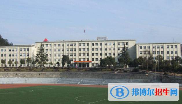 湖北汽車工業(yè)學(xué)院科技學(xué)院是不是雙一流大學(xué)？