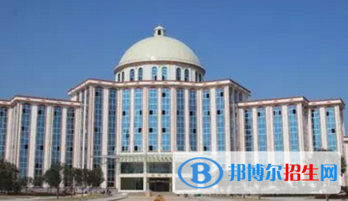 湖南應用技術學院是不是985大學?