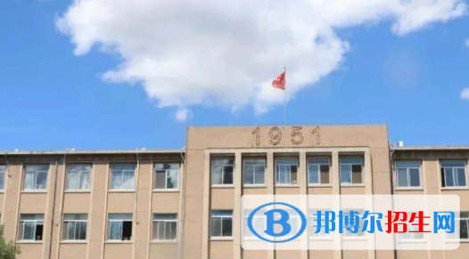 青島農(nóng)業(yè)大學(xué)海都學(xué)院是不是雙一流大學(xué)？
