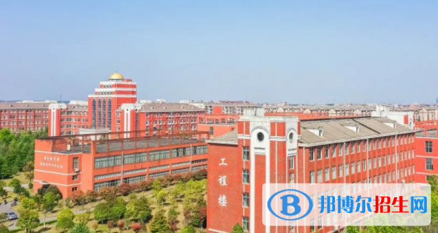 南昌職業(yè)大學(xué)是不是雙一流大學(xué)？
