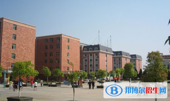 南昌大學(xué)共青學(xué)院是不是雙一流大學(xué)？