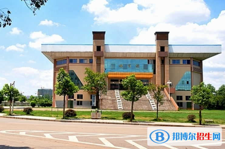 湖南科技大學瀟湘學院是不是985大學？