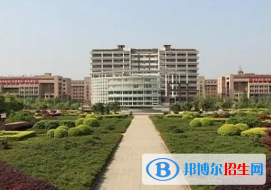 湘潭理工學(xué)院是不是985大學(xué)？